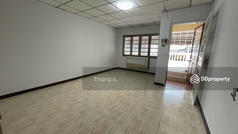 ขาย - ทาวน์เฮ้าส์ 2 ชั้น 22 ตร.วา ประชาชื่น ซอย 8, นนทบุรี