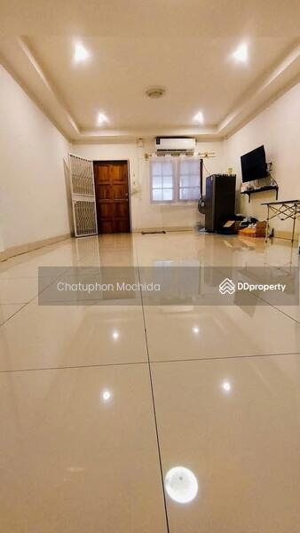 ขาย - 2-Br Townhouse near BTS Srinagarindra, สมุทรปราการ