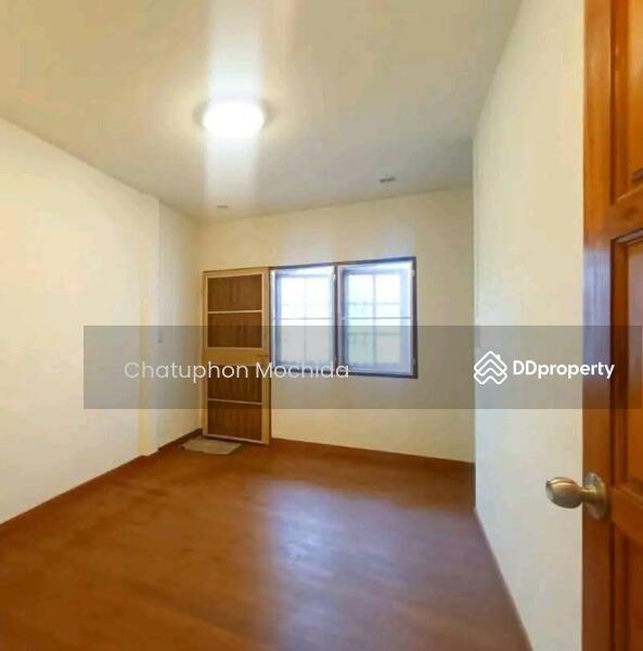 ขาย - 2-Br Townhouse near BTS Srinagarindra, สมุทรปราการ