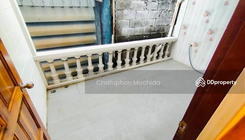 ขาย - 2-Br Townhouse near BTS Srinagarindra, สมุทรปราการ