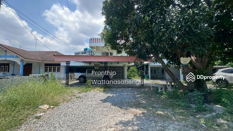For Rent - Commercial Land for Rent with House and Row Units – Prime Location in Chonburi, Chon Buri