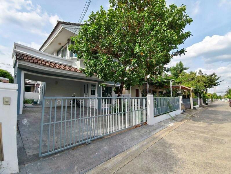 ขายบ้านเดี่ยว พฤกษ์ลดา 2 ลำลูกกาคลอง 4 รีโนเวทใหม่ทั้งหลัง พื้นรอบบ้านทำคอนกรีตปั๊มลาย, ปทุมธานี, ไสวประชาราษฎร์, ลาดสวาย, ลำลูกกา, ปทุมธานี, 150 ตร.ม., บ้านเดี่ยว ขาย, โดย CHAWALIT KONGSAKPAIBUL, 60072340 - DDproperty.com