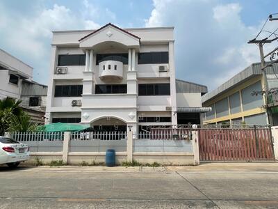 ขาย - ขายโรงงานพร้อมบ้าน 3ชั้น ซอยเทศบาลคลองมะเดื่อ กระทุ่มแบน สมุทรสาคร, สมุทรสาคร