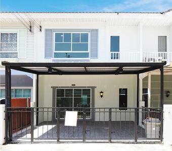 ขาย - ขายราคาพิเศษ ทาวน์เฮ้าส์ 2 ชั้น ม.โมดิวิลล่า 18.8 ตร.ว. 4นอน 2น้ำ โครงการบ้านหรู ทำเลดี ต้นโครงการ, ปทุมธานี