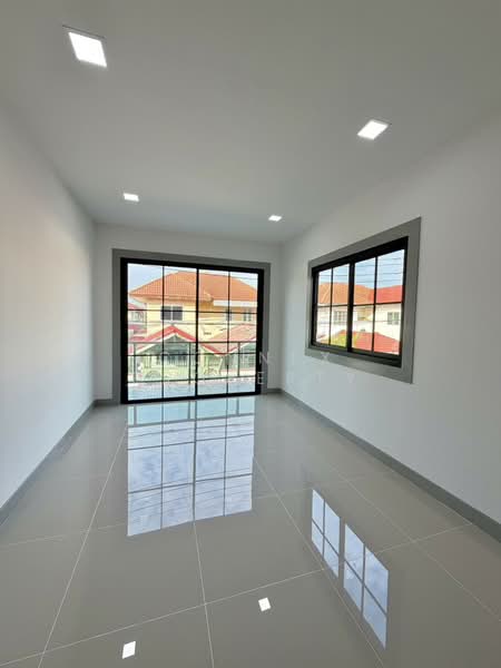 Baan Buathong 4, Nonthaburi, Ban Kluay-Sai Noi Road, Phimonrat, Bang Bua Thong, Nonthaburi, 2 Bedrooms, 245 sqm, Townhouse For Sale, by Connex Property, 60072760 - DDproperty.com
