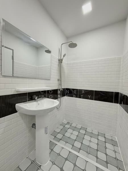 Baan Buathong 4, Nonthaburi, Ban Kluay-Sai Noi Road, Phimonrat, Bang Bua Thong, Nonthaburi, 2 Bedrooms, 245 sqm, Townhouse For Sale, by Connex Property, 60072760 - DDproperty.com