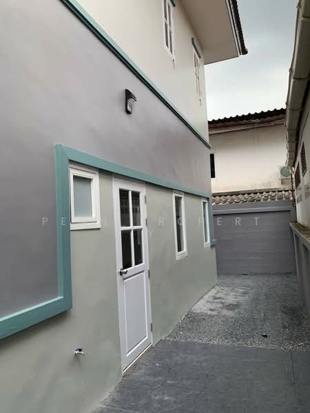 บ้านแฝด ใน ม. บุรีรมย์ ถนนเลียบคลองสอง 23, Bangkok, Sam Wa Tawan Tok, Khlong Sam Wa, Bangkok, 3 Bedrooms, 200 sqm, Single Detached House For Sale, by penn_property, 60073040 - DDproperty.com