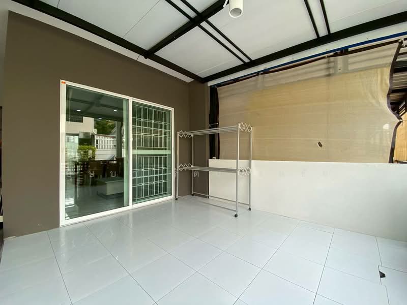 The Connect Pattanakarn 38, Bangkok, Soi Phatthanakan 38, Phatthanakan Road, Suan Luang, Bangkok, 4 Bedrooms, 150 sqm, Townhouse For Rent, by บุษบา รัตนวงษ์ชัย, 60073161 - DDproperty.com
