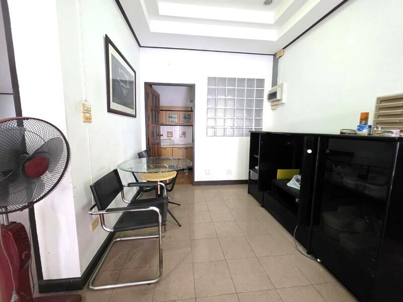 บ้านพร้อมห้องเช่า!! ในตลาดสัตหีบ !ในราคาสุดช๊อค!! ขายบ้านเดี่ยวพร้อมห้องแถว สัตหีบ, Chon Buri (Pattaya), Sattahip, Chon Buri (Pattaya), 6 Bedrooms, 230 sqm, Single Detached House For Sale, by คุณรินดา, 60073795 - DDproperty.com