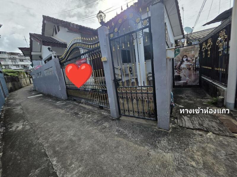 บ้านพร้อมห้องเช่า!! ในตลาดสัตหีบ !ในราคาสุดช๊อค!! ขายบ้านเดี่ยวพร้อมห้องแถว สัตหีบ, ชลบุรี, สัตหีบ, ชลบุรี, 230 ตร.ม., บ้านเดี่ยว ขาย, โดย คุณรินดา, 60073795 - DDproperty.com