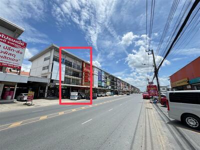 ขาย - อาคารพาณิชย์ 4 ชั้น 46.8 ตร.ว. อาคารพาณิชย์ ใกล้ตลาดกลางลาดสวาย ตลาดกลางลาดสวายคลอง4, ปทุมธานี