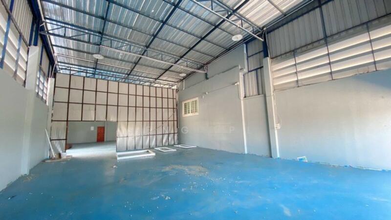 ขาย - ขายโกดังพร้อมสำนักงาน พื้นที่สีม่วง เนื้อที่ 1ไร่ เคยทำโรงงานมาก่อน ย่านไทรน้อย นนทบุรี, นนทบุรี