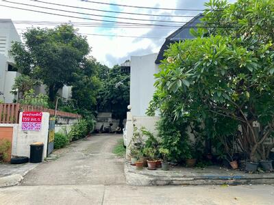 ขาย - ขายบ้าน 2 ชั้น ขนาด 159 ตร.ว. ซอยนราธิวาสราชนครินทร์ 20 ใกล้เซ็นทรัล พระราม 3, กรุงเทพ