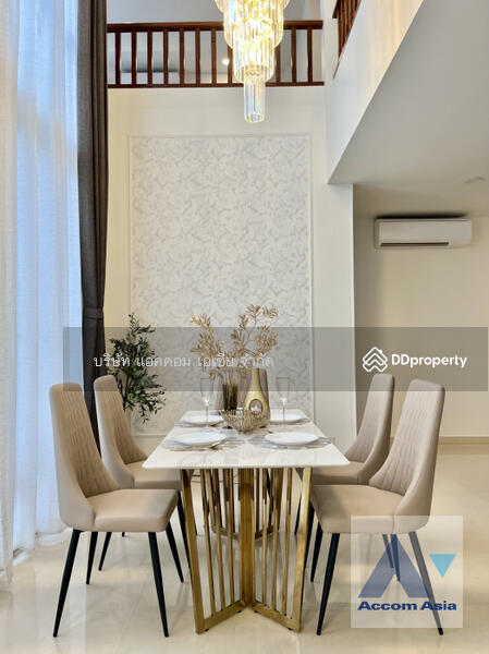 ให้เช่า - Fully Furnished, Big Balcony 5 Bedrooms House for Rent in Ratchadaphisek, MRT Huai Khwa, กรุงเทพ