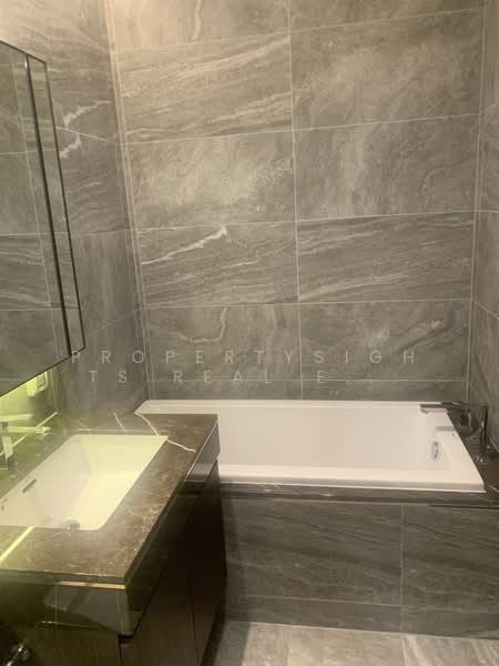 The Esse Sukhumvit 36, Bangkok, Soi Sukhumvit 36, Sukhumvit Road, Phra Kanong, Khlong Toei, Bangkok, 1 Bedroom, 38 sqm, Condo For Rent, by PROPERTYSIGHTS REAL ESTATE, 60075103 - DDproperty.com