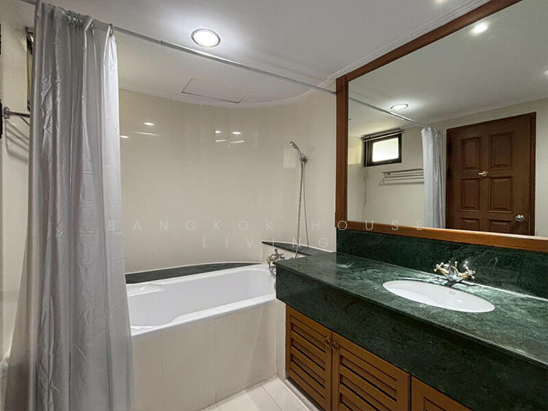 Centre Point Residence Phromphong : เซ็นเตอร์พ้อยท์ เรสซิเด้นซ์ พร้อมพงษ์, กรุงเทพ, ซ.สุขุมวิท39, คลองตันเหนือ, วัฒนา, กรุงเทพ, 325 ตร.ม., คอนโด ให้เช่า, โดย Bangkok House Living, 60075223 - DDproperty.com