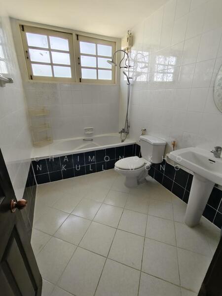 ห้องน้ำชั้น 2