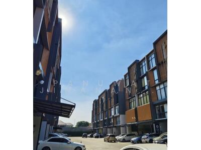 ขาย - โฮมออฟฟิศ 5 ชั้น เดอะ ไพรด์ สุขุมวิท 77, กรุงเทพ