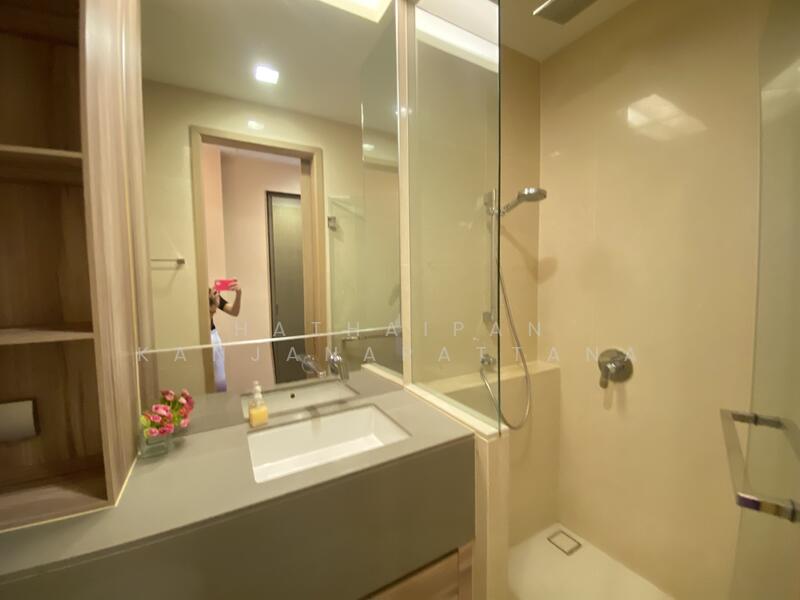 The Esse Asoke, Bangkok, 333 Soi Sukhumvit 21, Sukhumvit Road, Khlongtoei Nua, Watthana, Bangkok, 1 Bedroom, 37 sqm, Condo For Rent, by Yoshida Co., Ltd., 60076242 - DDproperty.com