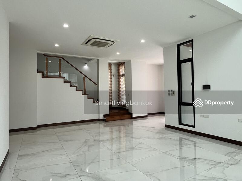 For Sale - House Huai Khwang Ratchada Rama9, Bangkok