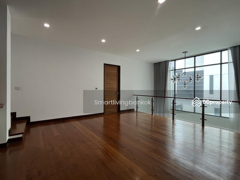 For Sale - House Huai Khwang Ratchada Rama9, Bangkok