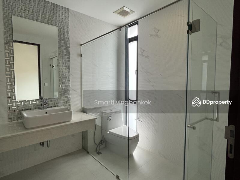 For Sale - House Huai Khwang Ratchada Rama9, Bangkok