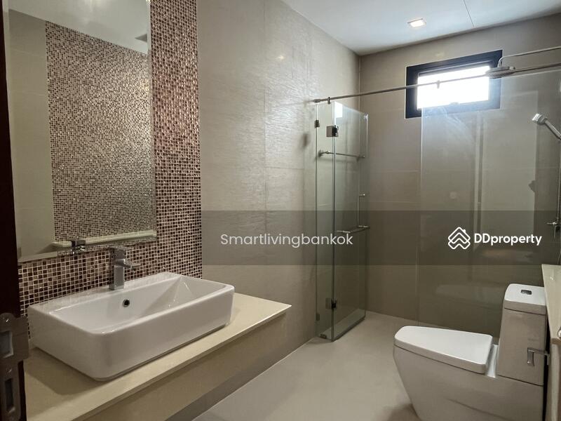 For Sale - House Huai Khwang Ratchada Rama9, Bangkok