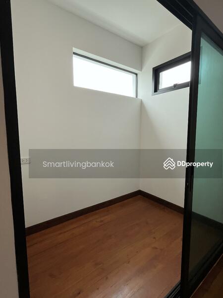 For Sale - House Huai Khwang Ratchada Rama9, Bangkok