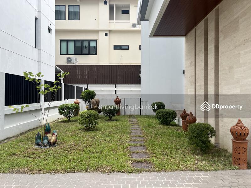 For Sale - House Huai Khwang Ratchada Rama9, Bangkok