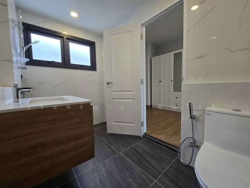 เซนโทร วิภาวดี (Centro Vibhavadi), กรุงเทพ, Chang Akat Uthit Road, สนามบิน, ดอนเมือง, กรุงเทพ, 252 ตร.ม., บ้านเดี่ยว ให้เช่า, โดย ปรินทร์ญาดา ชิณโชติ, 60076513 - DDproperty.com