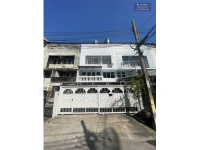 For Rent - For Rent Bangkok Home Office BTS Chong Nonsi BRE25424, Bangkok