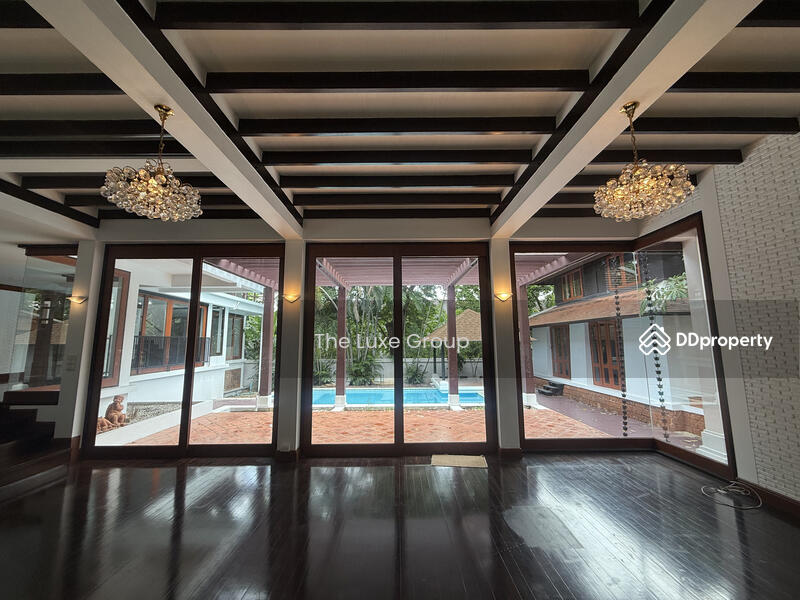 ให้เช่า - Tropical Classy Villa in Phromphong, กรุงเทพ