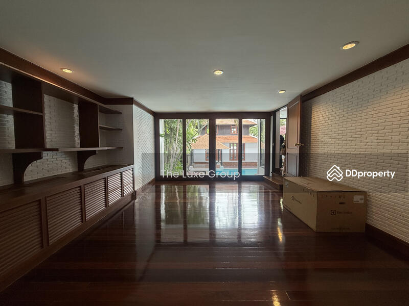 ให้เช่า - Tropical Classy Villa in Phromphong, กรุงเทพ