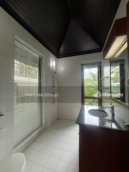 ให้เช่า - Tropical Classy Villa in Phromphong, กรุงเทพ