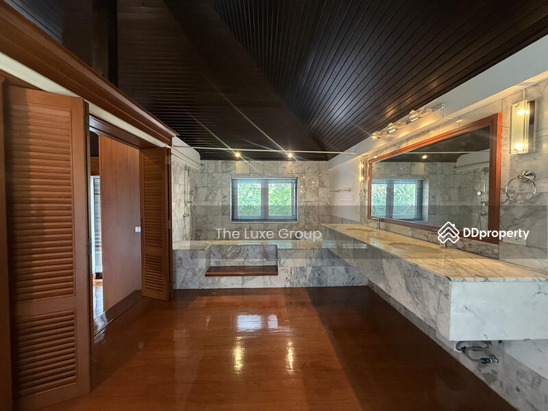 ให้เช่า - Tropical Classy Villa in Phromphong, กรุงเทพ