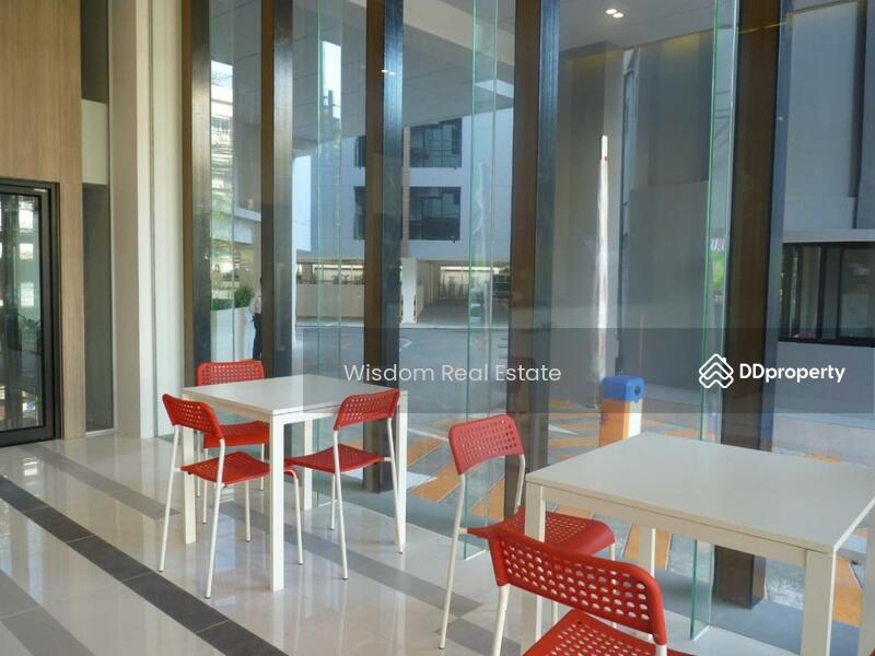 For Sale - For sale 9-storey apartment on the main road of Lat Phrao, Bangkok