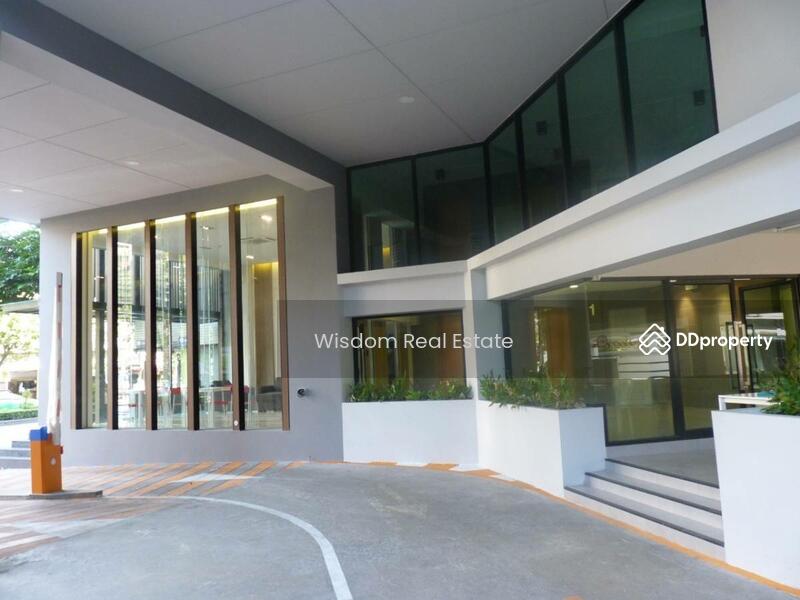 For Sale - For sale 9-storey apartment on the main road of Lat Phrao, Bangkok