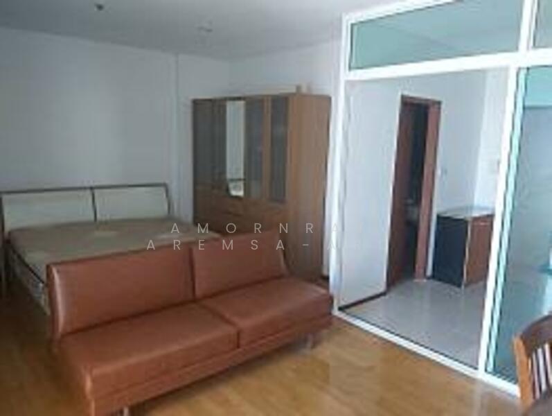 Villa Sathorn, Bangkok, 5 KrungThonBuri Road, Khlong Ton Sai, Khlong San, Bangkok, Studio, 38 sqm, Condo For Rent, by Waiyawut Kwanmongkhol, 60077691 - DDproperty.com