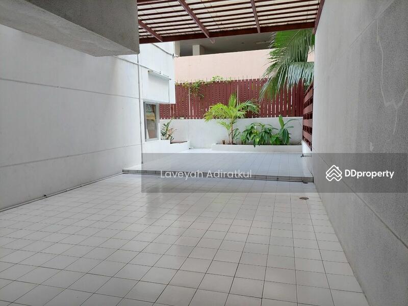 ให้เช่า - Esmeralda Apartments : เอสเมอรัลด้า อพาร์ทเม้นท์, กรุงเทพ