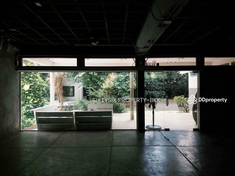 ให้เช่า - Commercial/Shophouse for Rent in Sukhumvit 20, กรุงเทพ