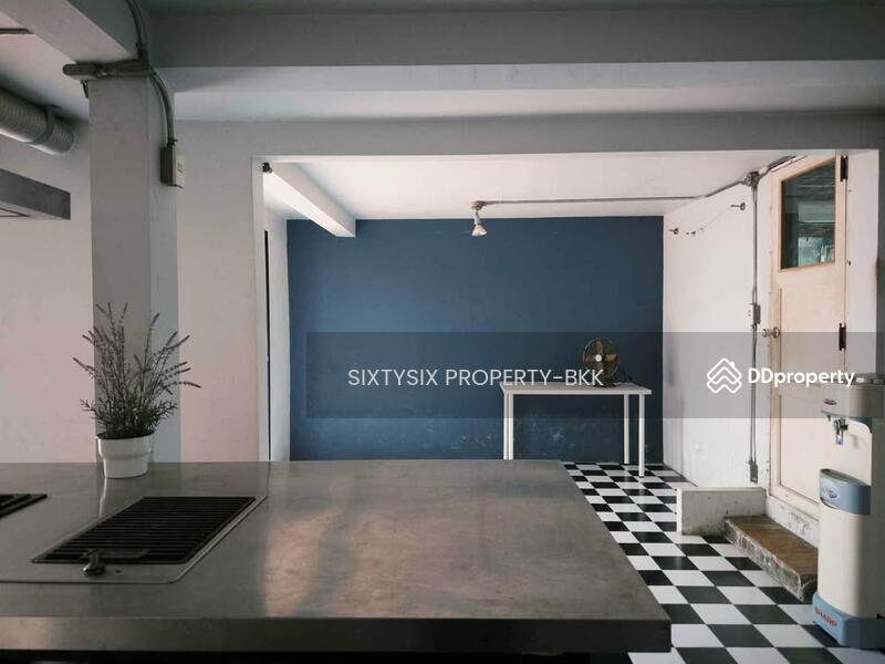 ให้เช่า - Commercial/Shophouse for Rent in Sukhumvit 20, กรุงเทพ