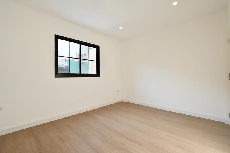 ทาวน์เฮ้าส์ อโศก - ดินแดง ใกล้ MRT พระราม 9, กรุงเทพ, อโศก - ดินแดง พระราม 9 เพชรบุรี, ดินแดง, กรุงเทพ, 140 ตร.ม., ทาวน์เฮ้าส์ ขาย, โดย Khun Tuk, 60079010 - DDproperty.com