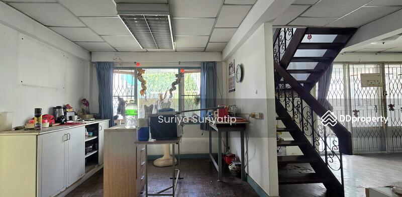 ขาย - บ้านเดี่ยว 2 ชั้น ใกล้ย่านสาธร กรุงเทพ, กรุงเทพ