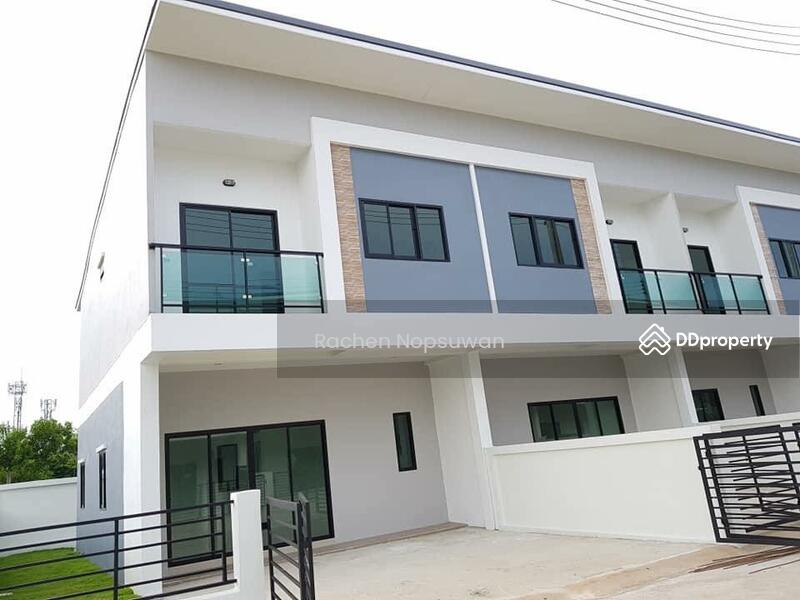 For Sale - sale, 2-storey townhouse, location: Ha Yaek Nam Kracha, size 132.81 sq m, 4 bedrooms,, Songkhla