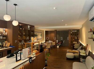 ขาย - ขายกิจการคาเฟ่พัทยา ใกล้ชายหาด พร้อมดำเนินกิจการ, ชลบุรี