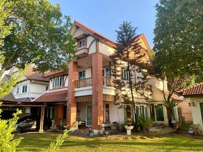 ขาย - ลัดดารมย์ วัชรพล : Laddarom Watcharapol, กรุงเทพ