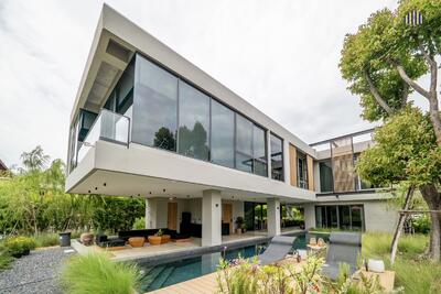 ขาย - ขายบ้านพักตากอากาศหรูริมแม่น้ำ บ้านสไตล์โมเดิร์น เรียบง่าย สง่างาม มีรสนิยม มีความเป็นส่วนตัว, พระนครศรีอยุธยา