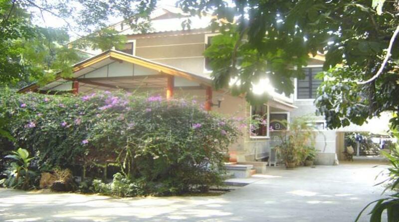 ให้เช่า - 3 Bedrooms House for Rent in Ploenchit, Bangkok near BTS Chitlom (99145), กรุงเทพ