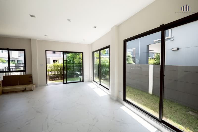 VENUE ID Phaholyothin-Rangsit, Pathum Thani, Chonlamarkphichan Road, Lat Sawai, Lam Luk Ka, Pathum Thani, 3 Bedrooms, 188 sqm, Single Detached House For Sale, by คุณเมย์, 60080190 - DDproperty.com