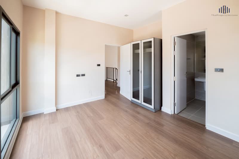 VENUE ID Phaholyothin-Rangsit, Pathum Thani, Chonlamarkphichan Road, Lat Sawai, Lam Luk Ka, Pathum Thani, 3 Bedrooms, 188 sqm, Single Detached House For Sale, by คุณเมย์, 60080190 - DDproperty.com